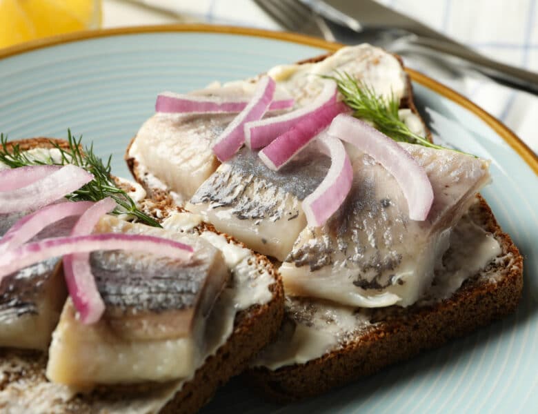 Hvad består en julefrokost menu af?